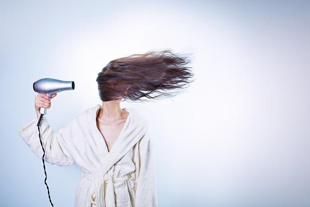 Essential Hair Care Tips for⁤ Frizz-Free, ​Long-Lasting Results
