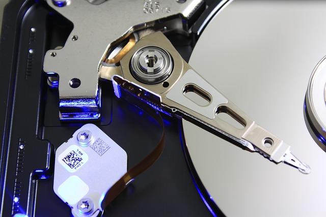 DIY ⁤Upgrades: External ​Hard Drives ​vs. SSDs
