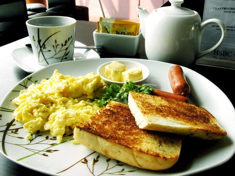 Must-Try Breakfast Specialties: Indulge in International Morning Delicacies