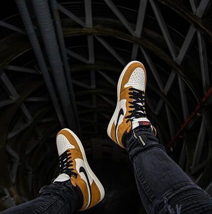 Nike Air Force 1 ‘07 EasyOn: Hands-Free Sneakers for Accessibility