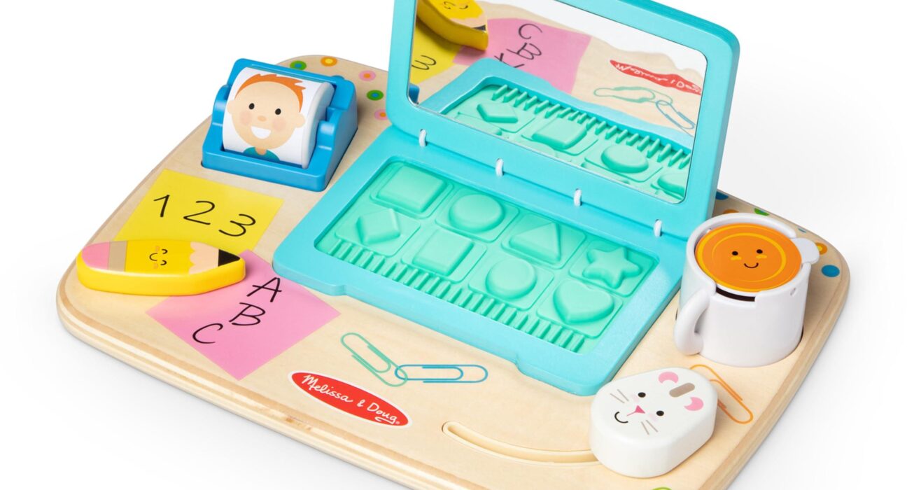 Melissa & Doug Magnetic Wooden Dress-Up Dolls: Creative Play